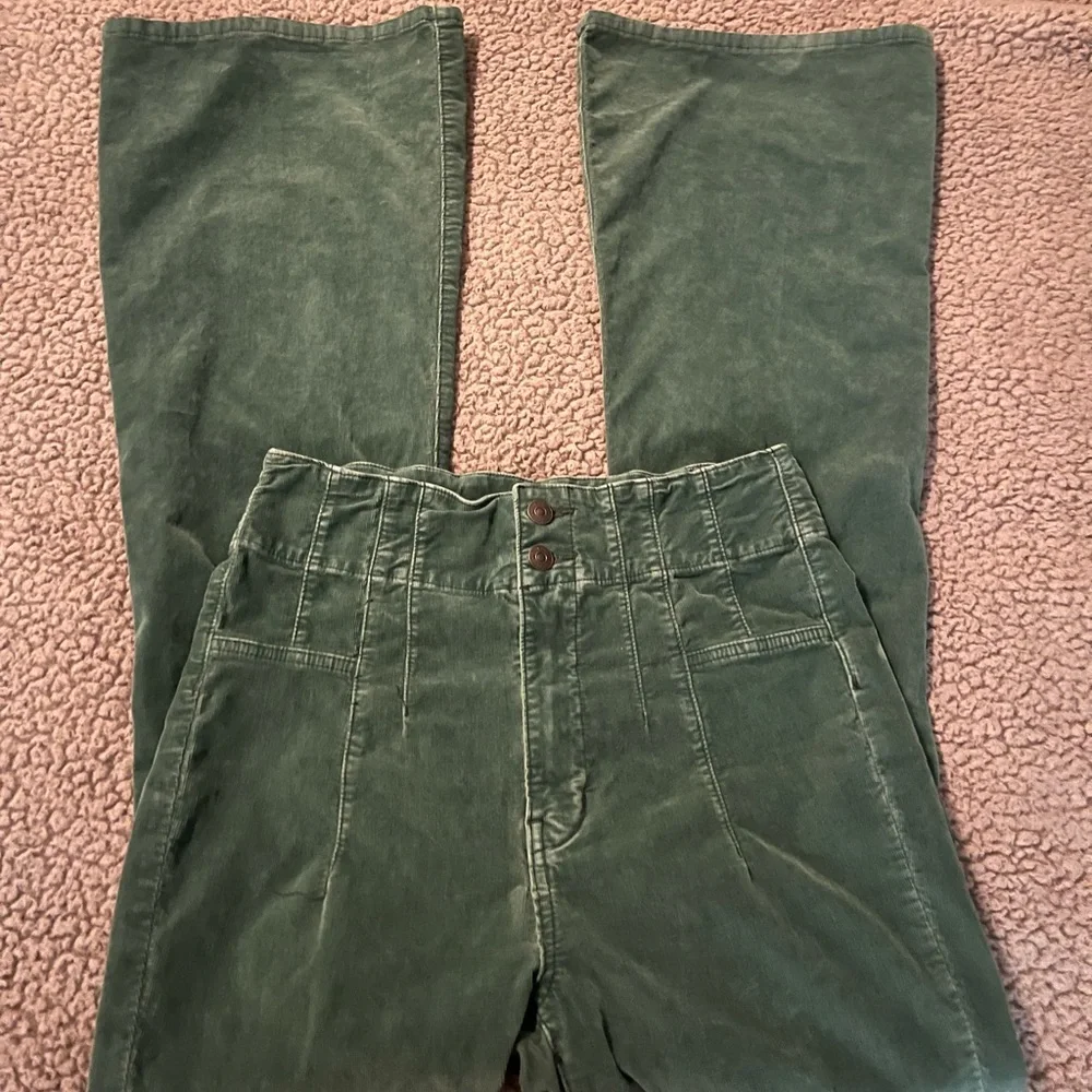 Free people- We The Free Green Flare Jeans NWOT✨ - Picture 5 of 7
